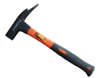 Molotok-krovel'nyj-450gg-s-fiberglassovoj-rukojatkoj-STARTUL-PROFI-foto1